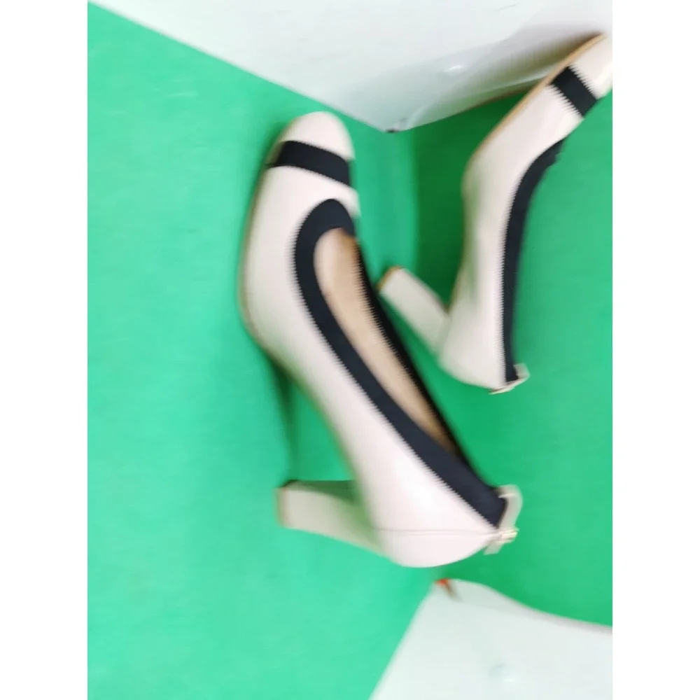 Stewart Weitzman Womens 6.5M Ivory with Black trim Pumps Heels - Picture 14 of 16